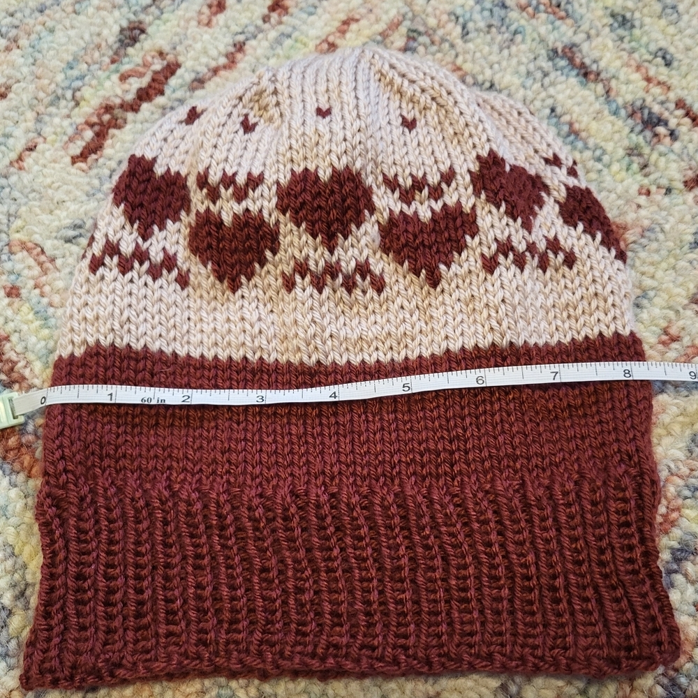 Handmade knit ribbed cuff beanie heart hat in blush and burgundy Kids size M - L - Picture 3 of 9